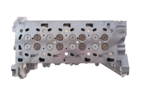 Головка блока цилиндров 2,3d renault 110417248R