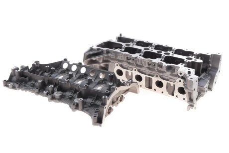Головка блока цилиндров 2,3d renault 110417248R на Рено Megane