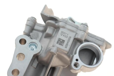 Масляна помпа Opel Vivaro/ Trafic 2.0Cdti 06- renault 150004492R