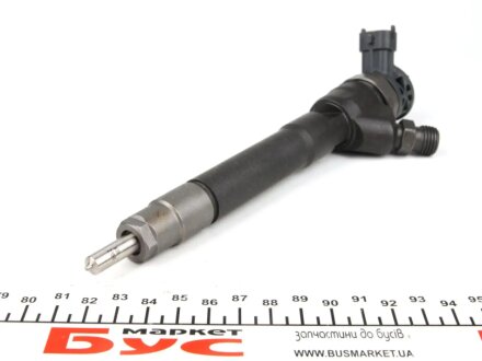 Форсунка Trafic/Vivaro/Megane 1.6dCi 14- renault 166105302R