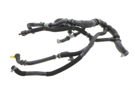 Патрубок с-ми охолодження renault 215018402R на Рено Мастер 3