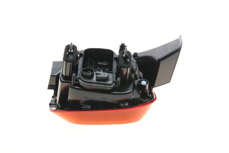 Фонарь левый DUSTER 18- renault 265558217R