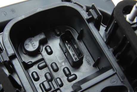 Фонарь правый DUSTER 10-18 renault 265503601R