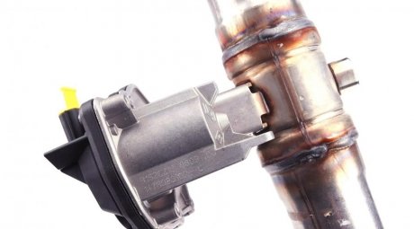 Клапан EGR renault 147253272R