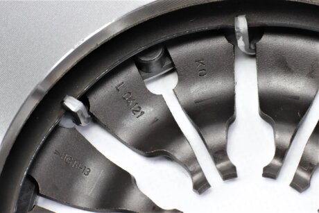 Комплект сцепления в сборе renault 302053931R