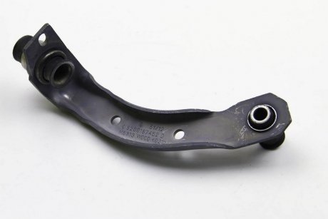 Кронштейн балки renault 8200197452