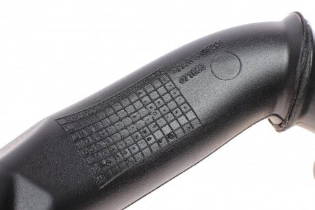 Патрубок інтеркулера (турбіни) renault 144602126R