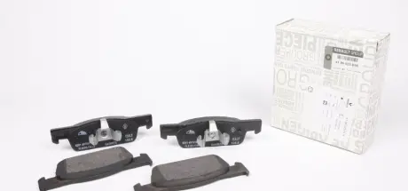 Передние тормозные колодки renault 410602581R Рено Clio