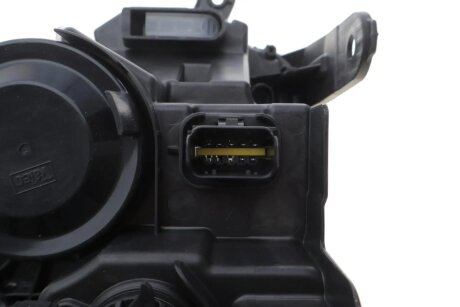 Передняя фара renault 260103389R