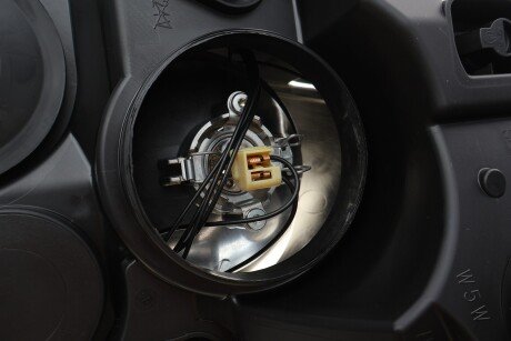 Передня фара renault 260108490R