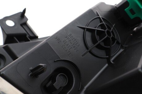 Передня фара renault 260108490R