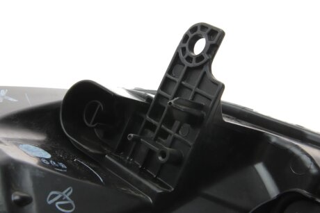 Передняя фара renault 260602665R