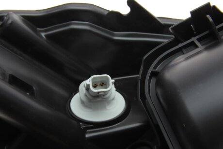 Передняя фара renault 260602665R