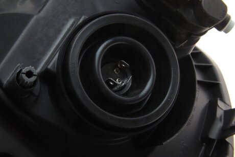 Передня фара renault 8200701356