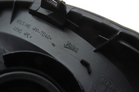 Передня фара renault 8200701356