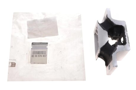 Подушка (опора) двигателя renault 8200676857