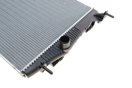 Радіатор охолодження двигуна renault 214101448R