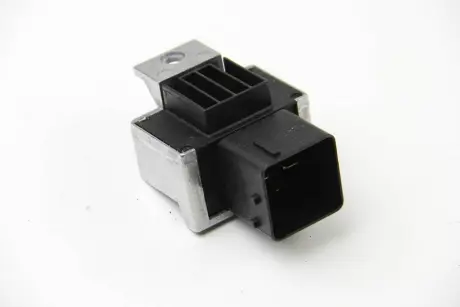 Реле свечей renault 8200859243