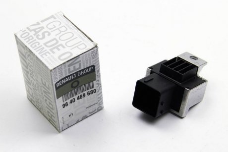 Реле (блок) свечей накала renault 9640469680 на Рено Мастер 2