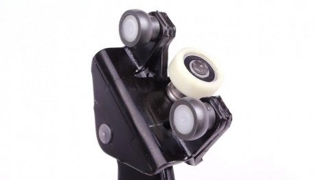 Ролик двери renault 745961469R