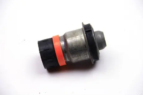 С/блок підрамника перед. Megane II/Nissan Note Renault 82 00 475 468