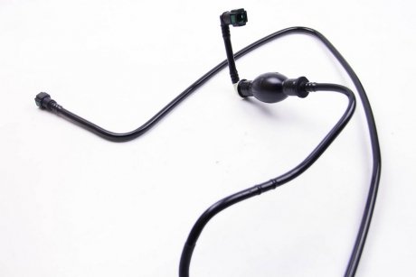 Топливная трубка с грушей подкачки Trafic 1.9/2.5dCi 03- renault 8200338434