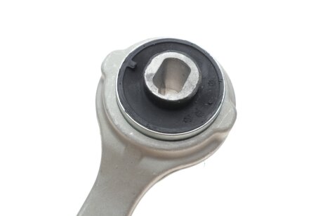 Важіль передньої підвіски rts 95008782