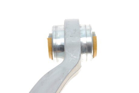 Важіль передньої підвіски rts 95059491