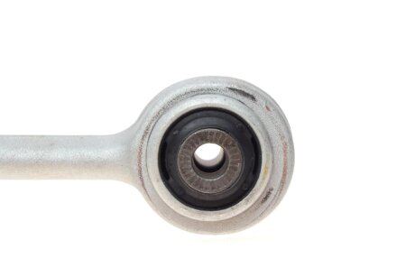 Важіль передньої підвіски rts 95095732