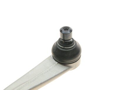 Важіль передньої підвіски rts 95959661