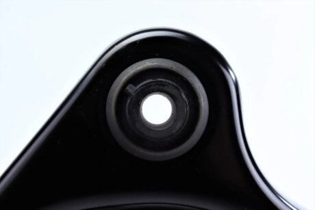 Важіль передньої підвіски rts 96007642