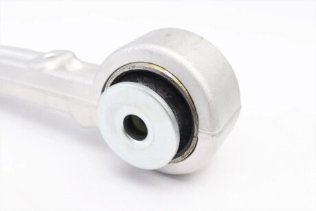 Важіль передньої підвіски rts 96908241