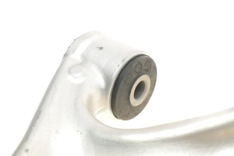 Важіль передньої підвіски rts 96959791