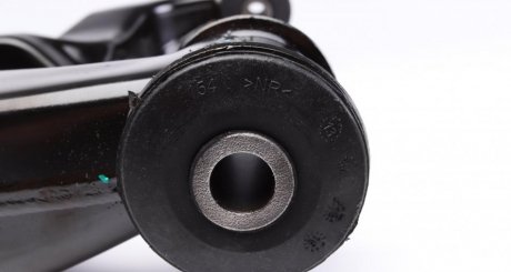 Важіль передньої підвіски rts 96014782