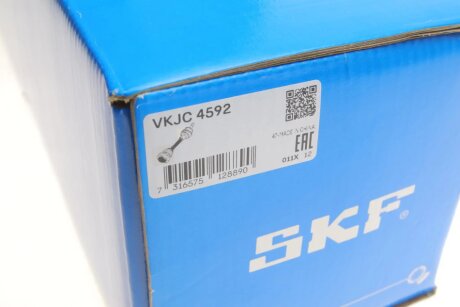 Приводна напіввісь skf VKJC4592