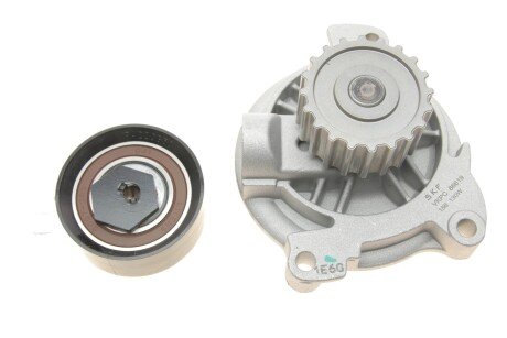 Комплект ГРМ, пас+ролик+помпа skf VKMC 01271