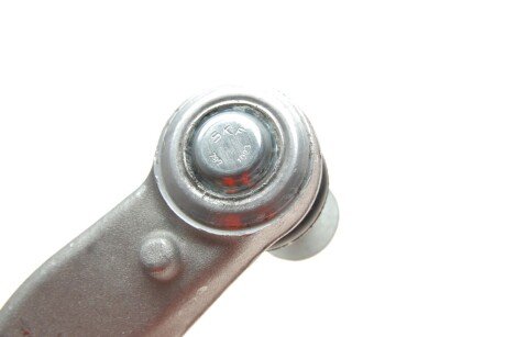 Важіль передньої підвіски skf VKDS321034B