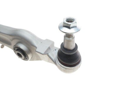 Важіль передньої підвіски skf VKDS321038B