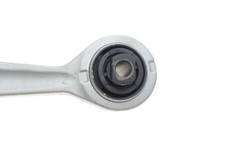 Важіль передньої підвіски skf VKDS321038B