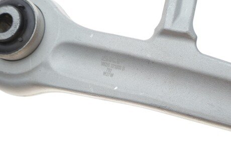 Важіль передньої підвіски skf VKDS321038B