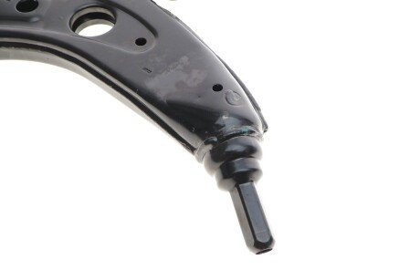 Важіль передньої підвіски skf VKDS321100B