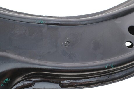 Важіль передньої підвіски skf VKDS321102B