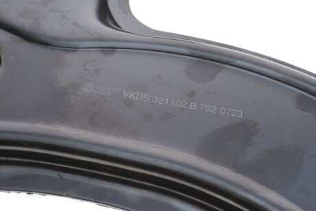 Важіль передньої підвіски skf VKDS321102B