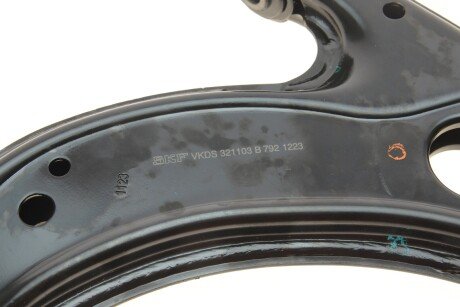 Рычаг передней подвески skf VKDS321103B