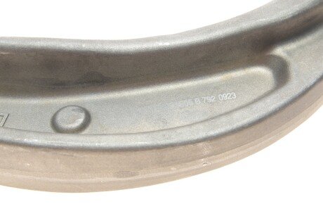 Важіль передньої підвіски skf VKDS321505B