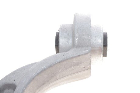 Важіль передньої підвіски skf VKDS321506B