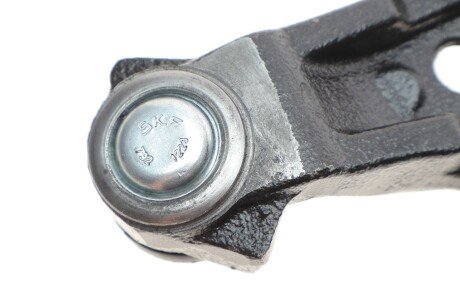Важіль передньої підвіски skf VKDS322050B