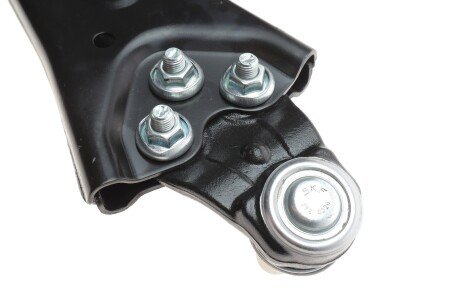 Рычаг передней подвески skf VKDS322105B