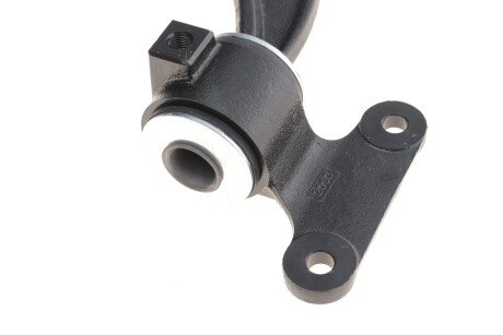 Важіль передньої підвіски skf VKDS323025B