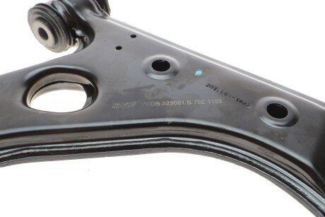 Рычаг передней подвески skf VKDS323061B